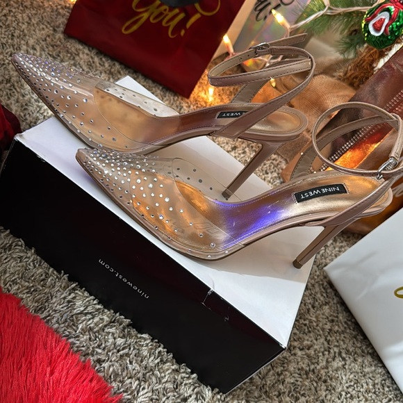 Nice Nude Heels w/Rhinestones and Ankle Strap - Picture 3 of 7